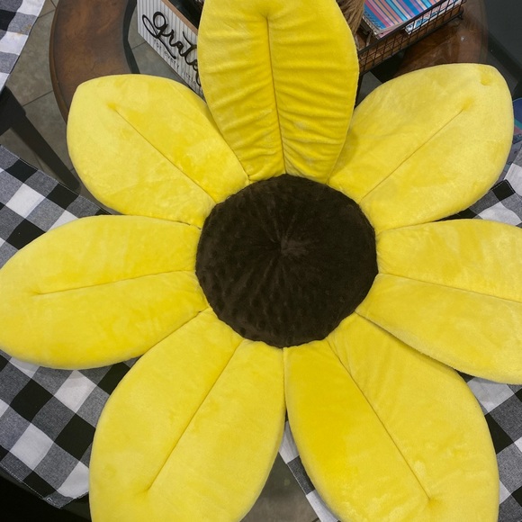 Yellow Blooming Bath For Babies Bath Pad (Like New Condition) - Picture 4 of 5